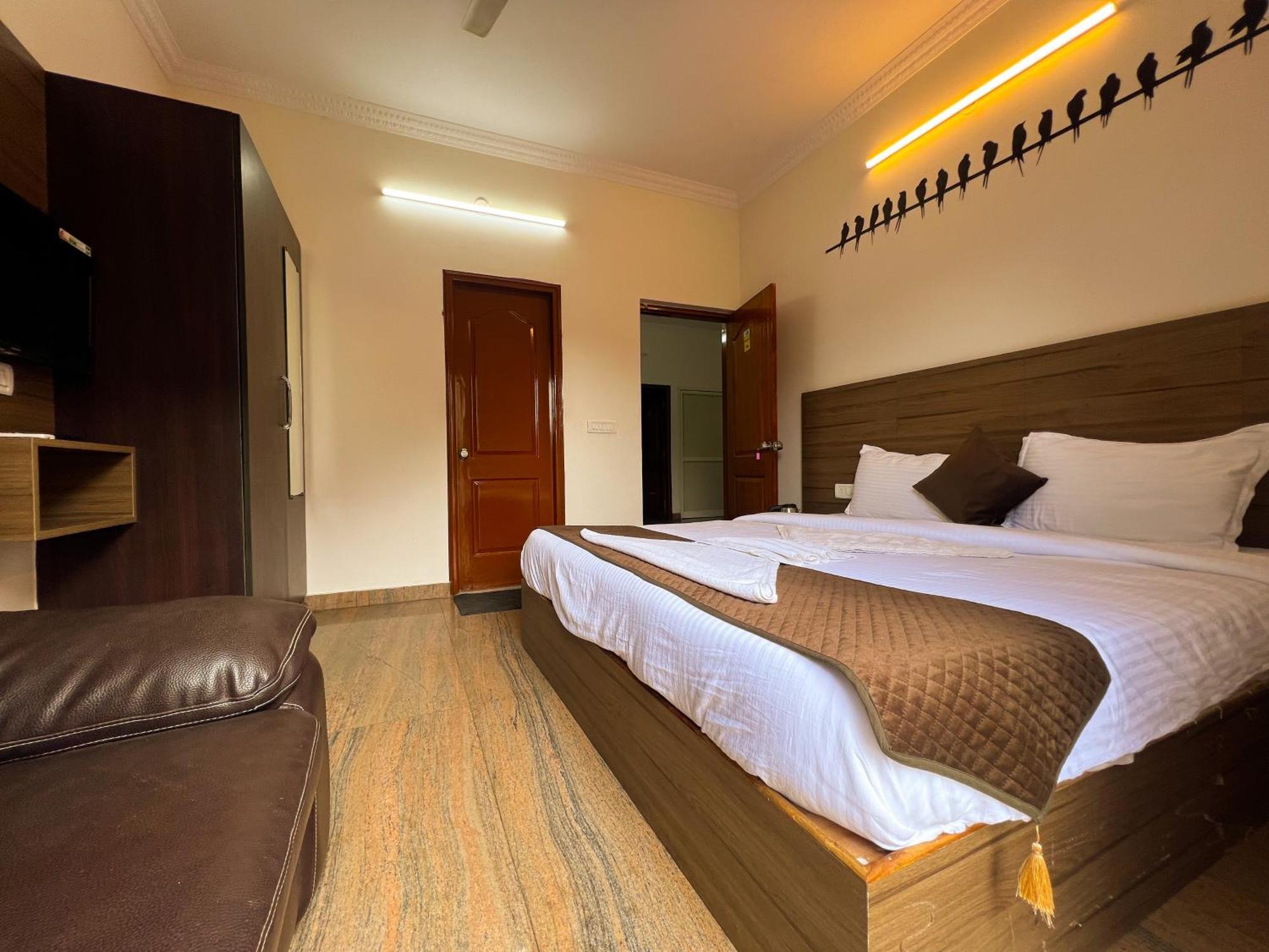 Yelahanka Hotel Elite By Agira Hotels-Free Airport Pickup Or Drop מראה חיצוני תמונה