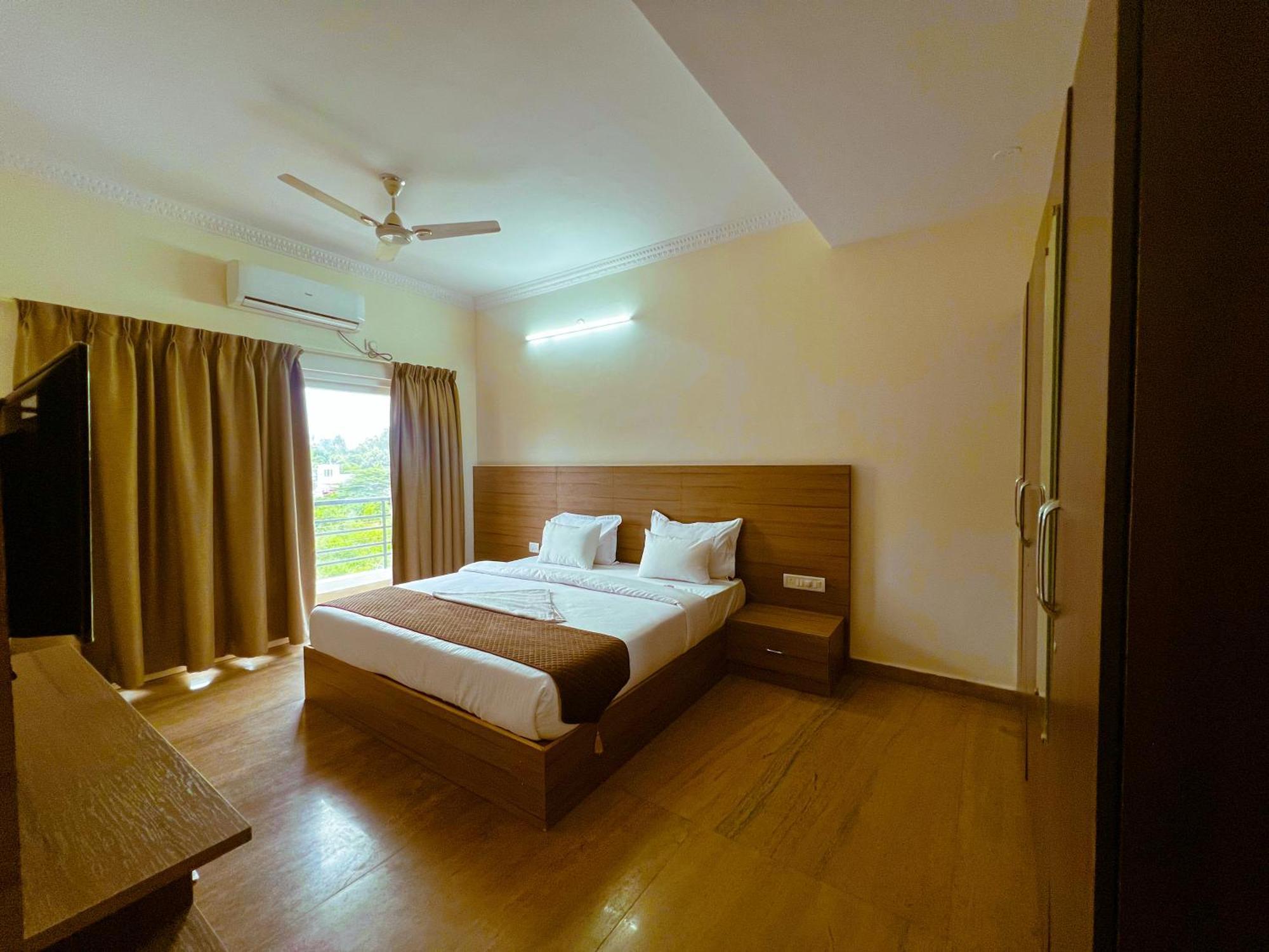 Yelahanka Hotel Elite By Agira Hotels-Free Airport Pickup Or Drop מראה חיצוני תמונה